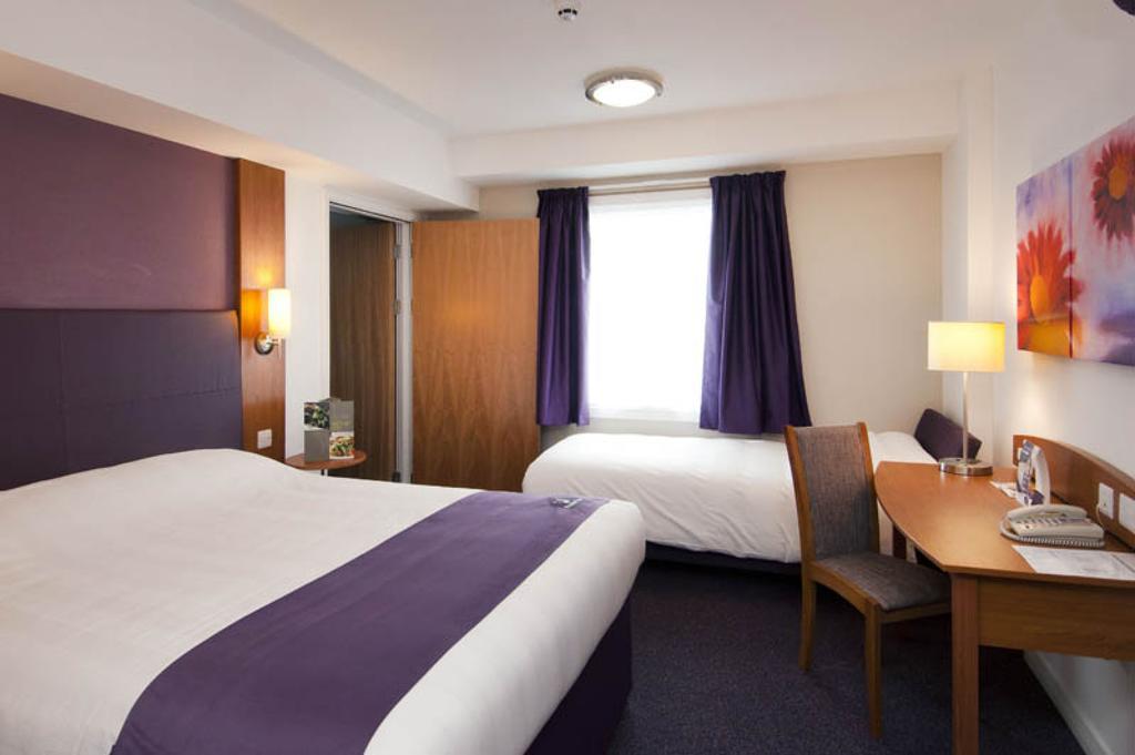 Comfort Inn Kensington London Room photo