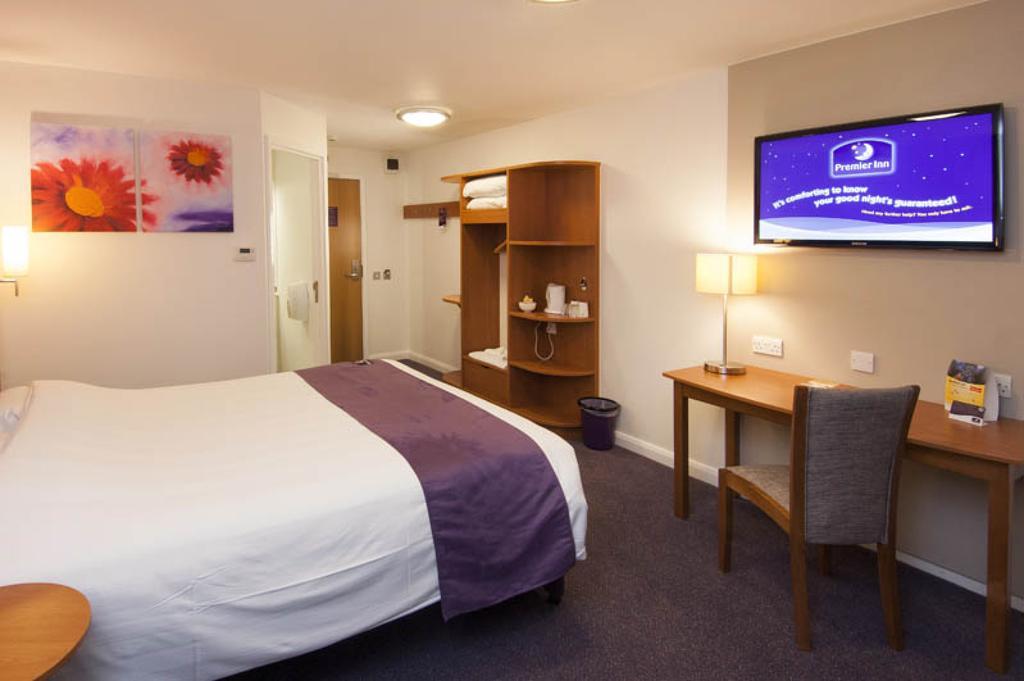 Comfort Inn Kensington London Exterior photo